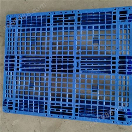 厂家供应PP九脚塑料托盘 防潮垫板超市地堆叉车托盘