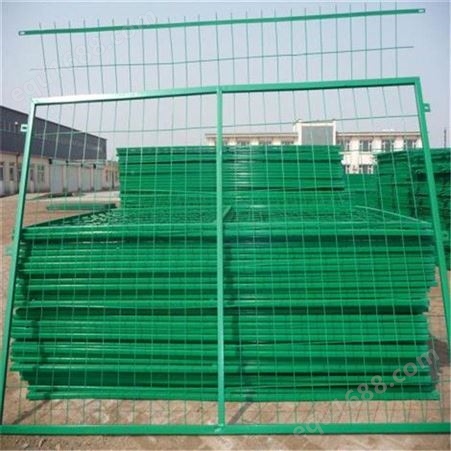 博乐 场地双边丝护栏网 果园双边丝护栏 牢固耐用