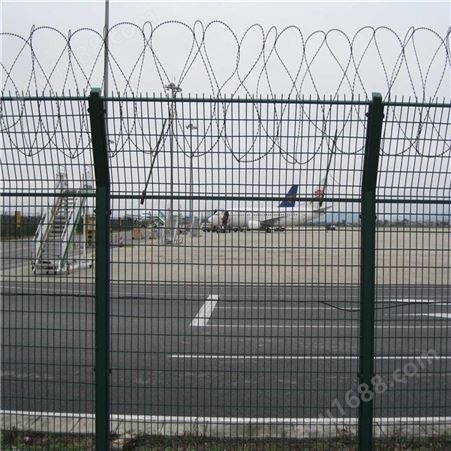 供应机场护栏网 双边丝隔离网 刺丝滚笼围网德隆