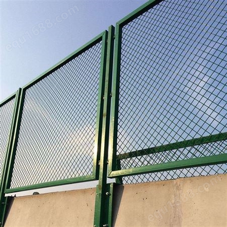 公路护栏规格 公路安全防护网 公路网围墙
